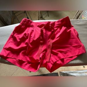 Lululemon spring break shorts size 8